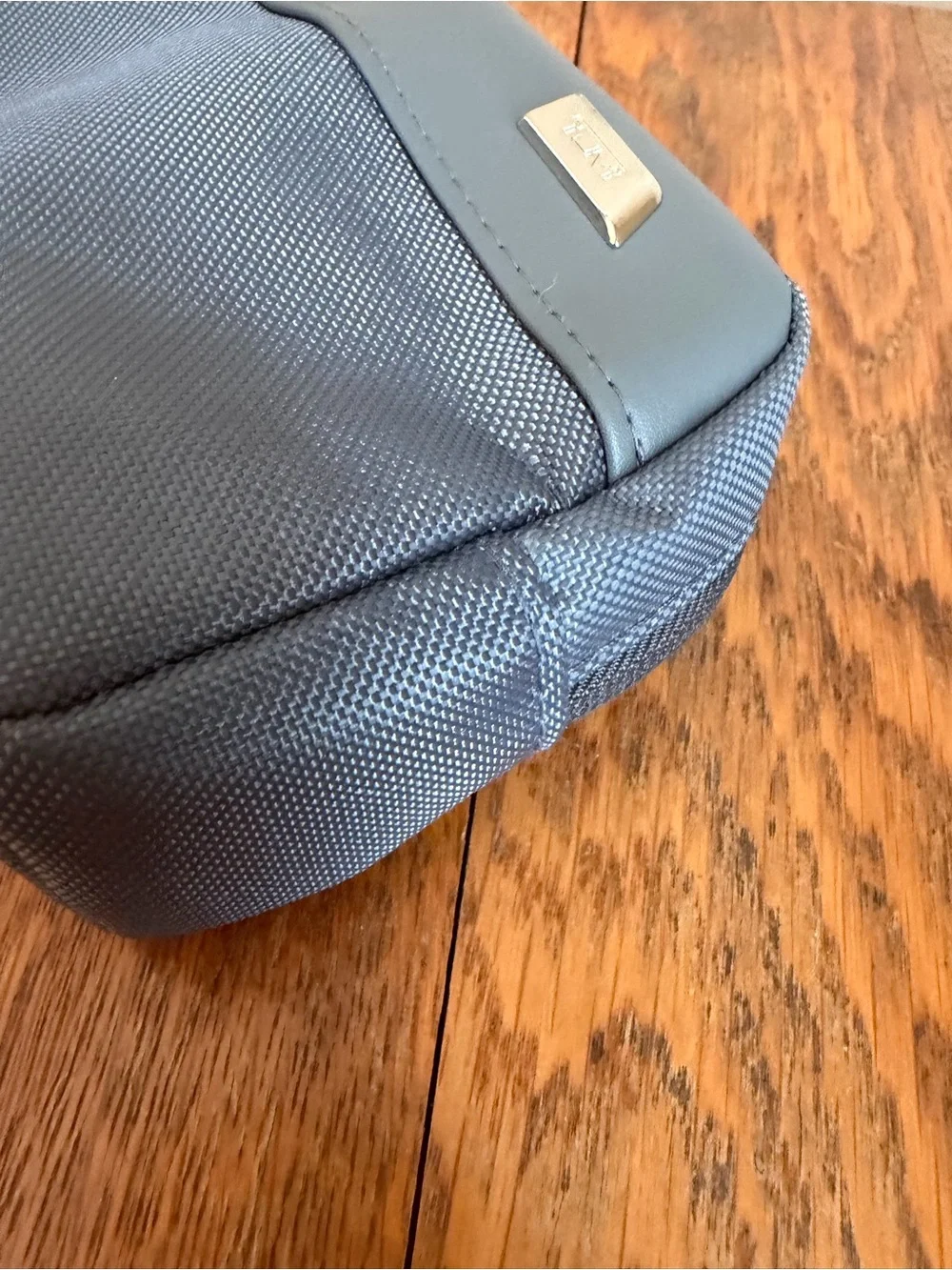 Tumi Men's Slate Gray Toiletry Kit